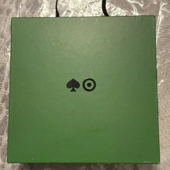 Kate Spade Red Flower 🌸 Target collab earrings - Picture 3 of 4